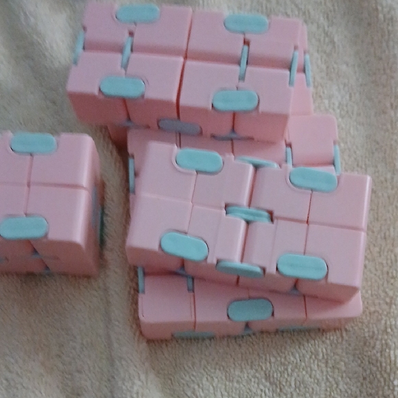 Pastel Interlocking Blocks - Picture 3 of 4